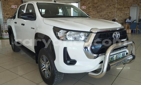 Acheter Occasion Voiture Toyota Hilux Blanc à Lusaka, Zambie