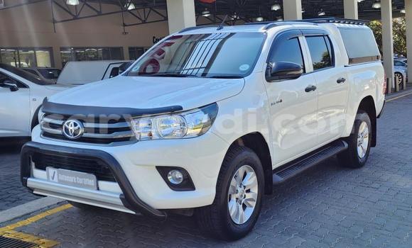 Buy Used Toyota Hilux White Car in Lusaka in Zambia Buy Used Toyota Hilux White Car in Lusaka in Zambia