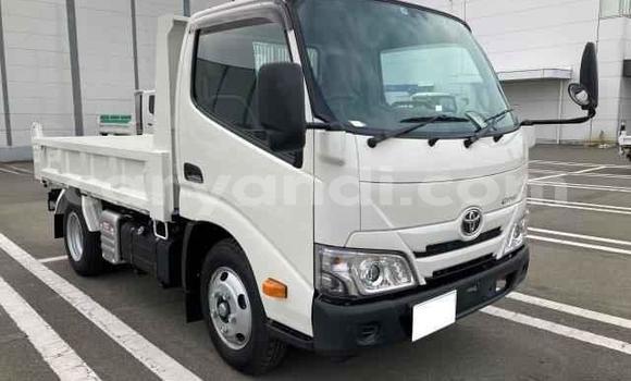 Acheter Occasion Voiture Toyota Dyna Blanc à Lusaka, Zambie Acheter Occasion Voiture Toyota Dyna Blanc à Lusaka, Zambie