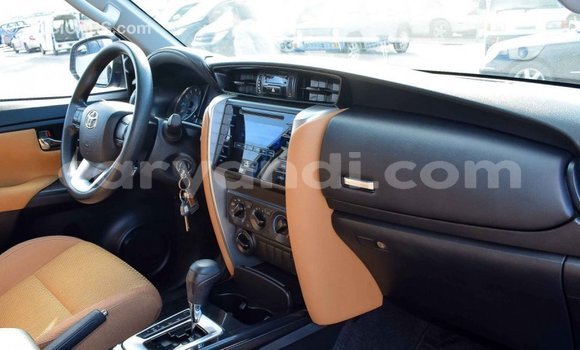 Nunua Imported Toyota Fortuner Bluu Gari ndani ya Import - Dubai nchini Zambia Nunua Imported Toyota Fortuner Bluu Gari ndani ya Import - Dubai nchini Zambia