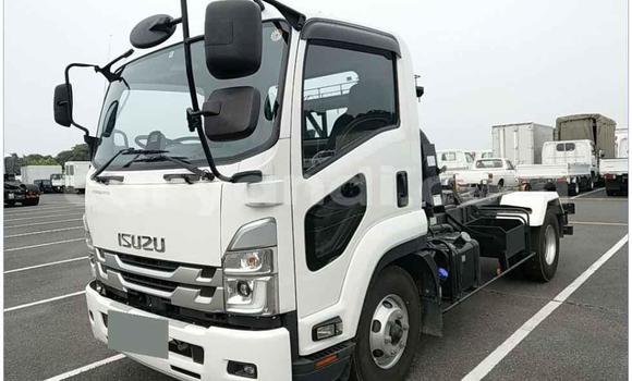 Buy Used Isuzu FTR 850 White Truck in Lusaka in Zambia