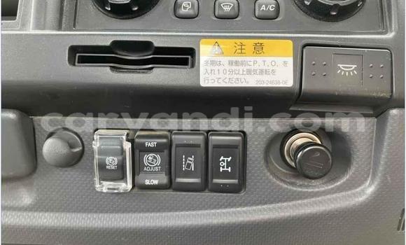 Buy Used Isuzu FTR 850 White Truck in Lusaka in Zambia Buy Used Isuzu FTR 850 White Truck in Lusaka in Zambia