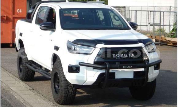 Buy Used Toyota Hilux Silver Car in Lusaka in Zambia Buy Used Toyota Hilux Silver Car in Lusaka in Zambia