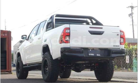 Buy Used Toyota Hilux Silver Car in Lusaka in Zambia Buy Used Toyota Hilux Silver Car in Lusaka in Zambia