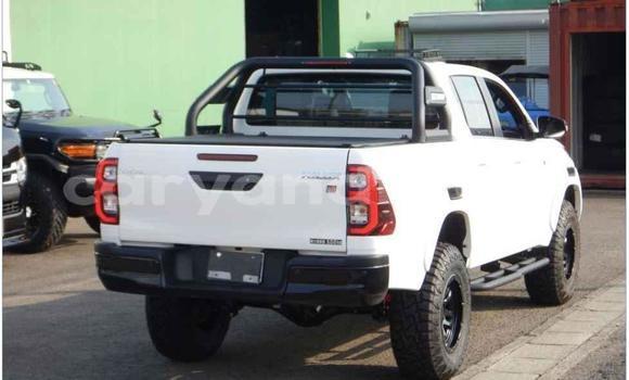 Buy Used Toyota Hilux Silver Car in Lusaka in Zambia Buy Used Toyota Hilux Silver Car in Lusaka in Zambia