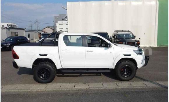 Buy Used Toyota Hilux Silver Car in Lusaka in Zambia Buy Used Toyota Hilux Silver Car in Lusaka in Zambia