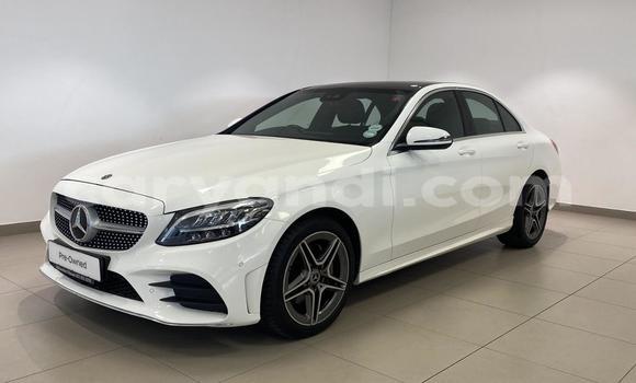 Buy Used Mercedes-Benz C-Classe White Car in Chilanga in Lusaka Buy Used Mercedes-Benz C-Classe White Car in Chilanga in Lusaka