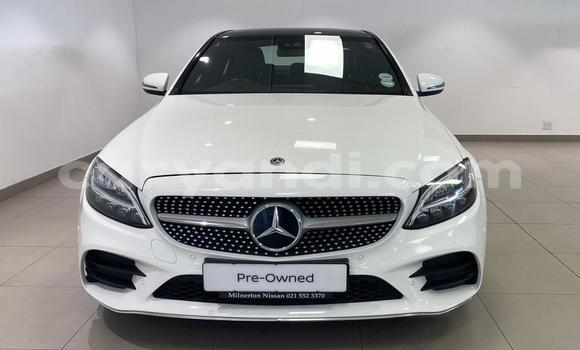 Tenga Tsaru Mercedes-Benz C-Classe Chena Mota in Chilanga in Lusaka Tenga Tsaru Mercedes-Benz C-Classe Chena Mota in Chilanga in Lusaka