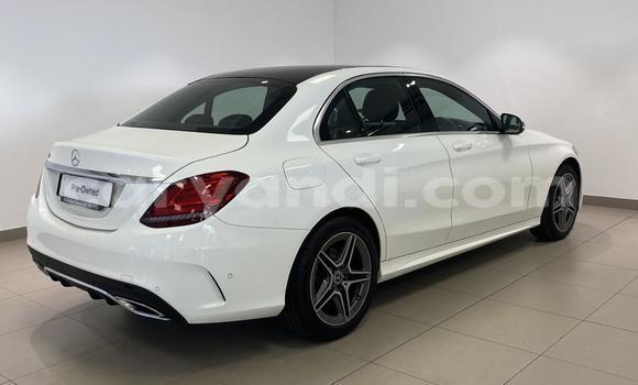 Tenga Tsaru Mercedes-Benz C-Classe Chena Mota in Chilanga in Lusaka Tenga Tsaru Mercedes-Benz C-Classe Chena Mota in Chilanga in Lusaka