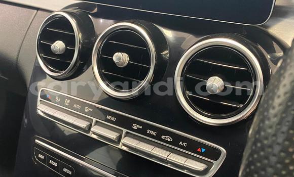 Tenga Tsaru Mercedes-Benz C-Classe Chena Mota in Chilanga in Lusaka Tenga Tsaru Mercedes-Benz C-Classe Chena Mota in Chilanga in Lusaka