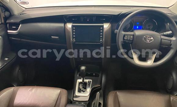 Acheter Occasion Voiture Toyota Fortuner Blanc à Lusaka, Zambie Acheter Occasion Voiture Toyota Fortuner Blanc à Lusaka, Zambie