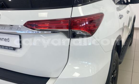Acheter Occasion Voiture Toyota Fortuner Blanc à Lusaka, Zambie Acheter Occasion Voiture Toyota Fortuner Blanc à Lusaka, Zambie