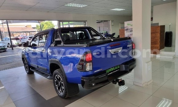 Buy Used Toyota Hilux Blue Car in Lusaka in Zambia Buy Used Toyota Hilux Blue Car in Lusaka in Zambia