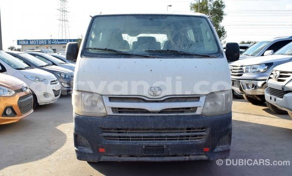 Acheter Import Voiture Toyota Hiace Blanc à Import - Dubai, Zambie Acheter Import Voiture Toyota Hiace Blanc à Import - Dubai, Zambie