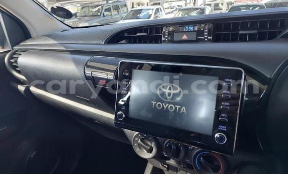 Acheter Occasion Voiture Toyota Hilux Rouge à Lusaka, Zambie Acheter Occasion Voiture Toyota Hilux Rouge à Lusaka, Zambie