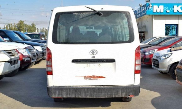 Acheter Import Voiture Toyota Hiace Blanc à Import - Dubai, Zambie Acheter Import Voiture Toyota Hiace Blanc à Import - Dubai, Zambie
