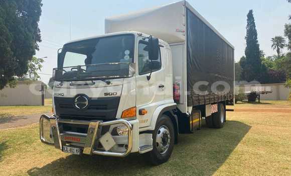 Tenga Itsva Hino 300 Series Chena Rori in Lusaka in Zambia Tenga Itsva Hino 300 Series Chena Rori in Lusaka in Zambia