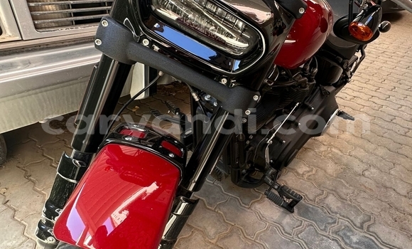 Acheter Occasion Moto Harley Davidson Dyna Rouge à Lusaka, Zambie