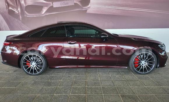 Tenga Tsaru Mercedes-Benz E-Classe Tsvuku Mota in Lusaka in Zambia Tenga Tsaru Mercedes-Benz E-Classe Tsvuku Mota in Lusaka in Zambia