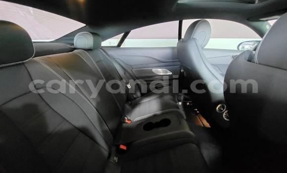 Tenga Tsaru Mercedes-Benz E-Classe Tsvuku Mota in Lusaka in Zambia Tenga Tsaru Mercedes-Benz E-Classe Tsvuku Mota in Lusaka in Zambia