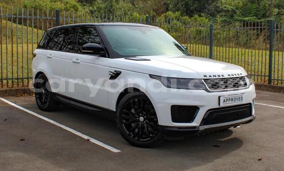 Buy Used Land Rover Range Rover White Car in Lusaka in Zambia