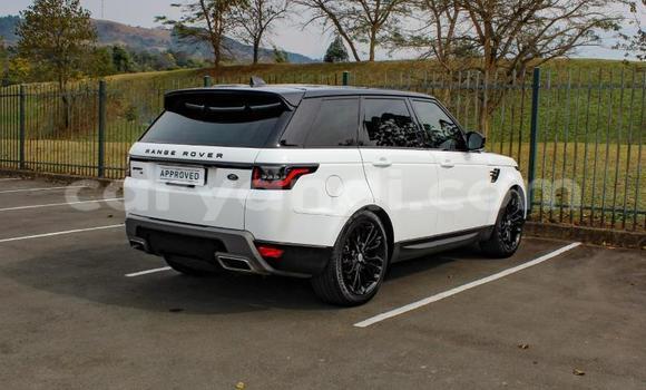 Acheter Occasion Voiture Land Rover Range Rover Blanc à Lusaka, Zambie Acheter Occasion Voiture Land Rover Range Rover Blanc à Lusaka, Zambie