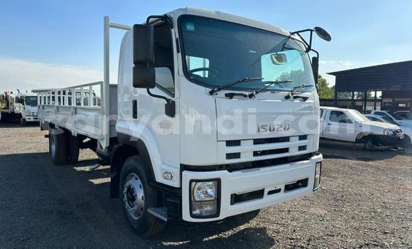 Buy Used Isuzu FTR 850 White Truck in Lusaka in Zambia