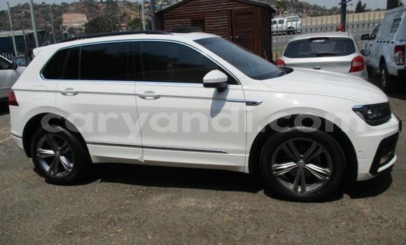 Buy Used Volkswagen Tiguan Silver Car in Kitwe in Zambia Buy Used Volkswagen Tiguan Silver Car in Kitwe in Zambia