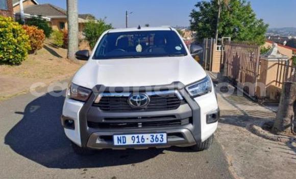 Buy Used Toyota Hilux White Car in Lusaka in Zambia Buy Used Toyota Hilux White Car in Lusaka in Zambia