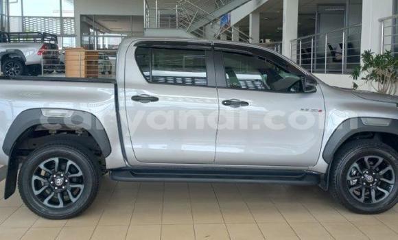 Buy Used Toyota Hilux White Car in Lusaka in Zambia Buy Used Toyota Hilux White Car in Lusaka in Zambia