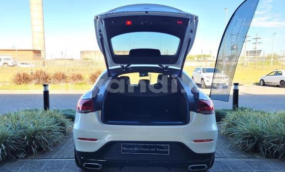 Acheter Occasion Voiture Mercedes‒Benz AMG GLC Blanc à Lusaka, Zambie Acheter Occasion Voiture Mercedes‒Benz AMG GLC Blanc à Lusaka, Zambie