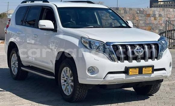 Acheter Occasion Voiture Toyota Prado Blanc à Lusaka, Zambie Acheter Occasion Voiture Toyota Prado Blanc à Lusaka, Zambie