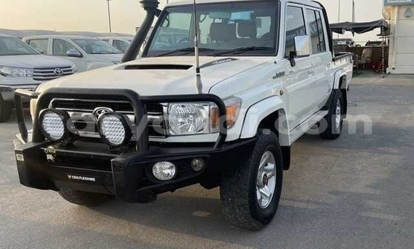 Buy Used Toyota DA White Truck in Kabwe in Zambia