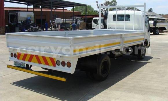 Buy Used Toyota Dyna White Car in Livingstone in Zambia Buy Used Toyota Dyna White Car in Livingstone in Zambia
