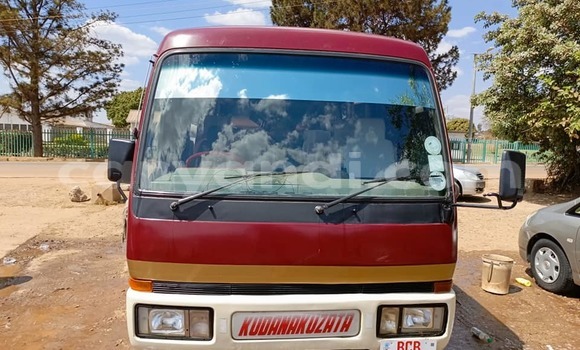 Nunua Ilio tumika Mitsubishi Raider Nyekundu Gari ndani ya Lusaka nchini Zambia