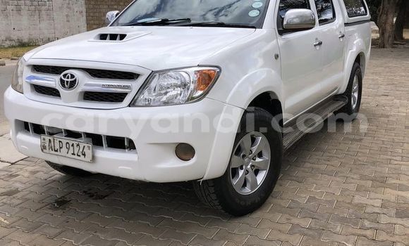 Acheter Occasion Voiture Toyota Hilux Blanc à Lusaka, Zambie Acheter Occasion Voiture Toyota Hilux Blanc à Lusaka, Zambie