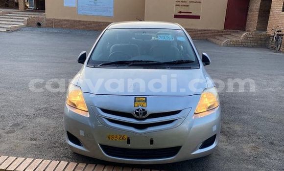 Acheter Occasion Voiture Toyota Belta Blanc à Lusaka, Zambie Acheter Occasion Voiture Toyota Belta Blanc à Lusaka, Zambie