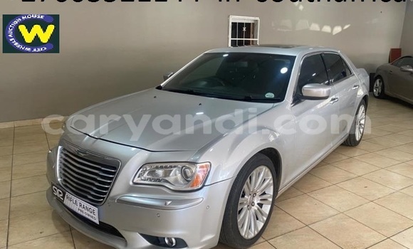 Acheter Occasion Voiture Chrysler 300C Gris à Lusaka, Zambie