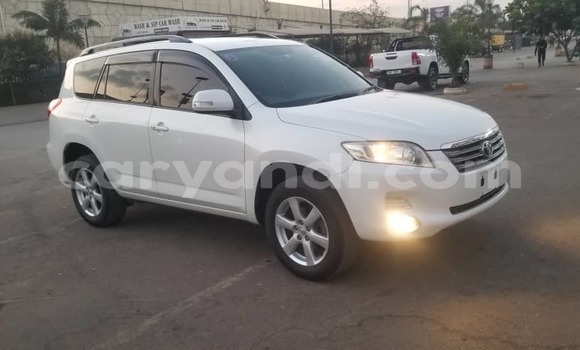 Acheter Occasion Voiture Toyota Vanguard Blanc à Lusaka, Zambie