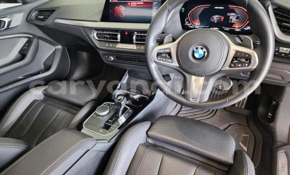 Tenga Tsaru BMW 1-Series Tsvuku Mota in Livingstone in Zambia Tenga Tsaru BMW 1-Series Tsvuku Mota in Livingstone in Zambia