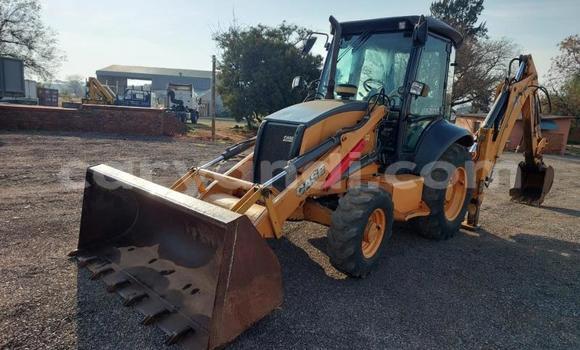 Tenga Tsaru Caterpillar 120 Zvimwe Rori in Zambezi in North-Western Tenga Tsaru Caterpillar 120 Zvimwe Rori in Zambezi in North-Western