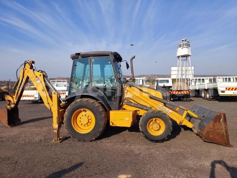 Big with watermark caterpillar 120 north western zambezi 24913