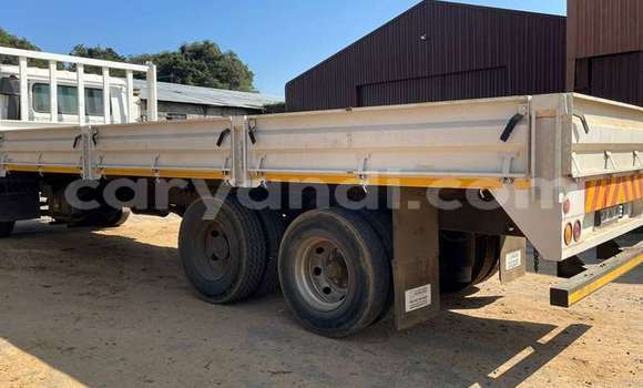 Tenga Tsaru Nissan UD Chena Rori in Lusaka in Zambia Tenga Tsaru Nissan UD Chena Rori in Lusaka in Zambia