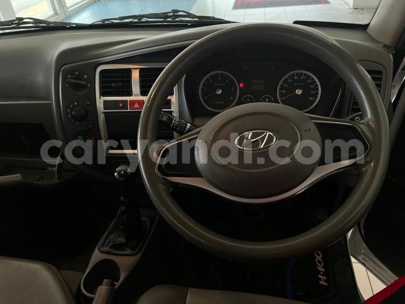 Big with watermark hyundai h1 zambia livingstone 24919