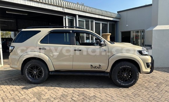 Buy Used Toyota Fortuner Beige Car in Lusaka in Zambia Buy Used Toyota Fortuner Beige Car in Lusaka in Zambia