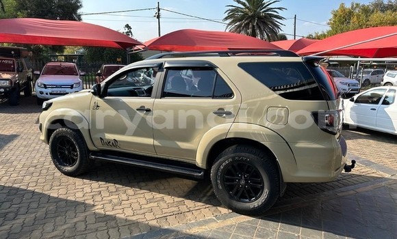 Buy Used Toyota Fortuner Beige Car in Lusaka in Zambia Buy Used Toyota Fortuner Beige Car in Lusaka in Zambia