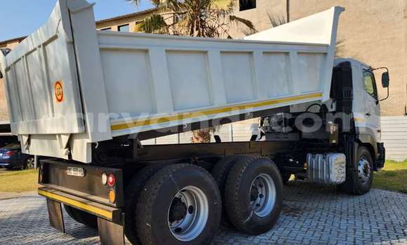 Buy Used Hino 300 Series White Truck in Livingstone in Zambia Buy Used Hino 300 Series White Truck in Livingstone in Zambia