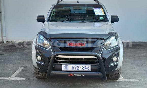 Tenga Tsaru Isuzu D–MAX Sirivha Mota in Livingstone in Zambia