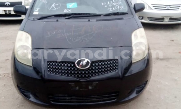 Acheter Import Voiture Toyota Vitz Noir à Lusaka, Zambie Acheter Import Voiture Toyota Vitz Noir à Lusaka, Zambie