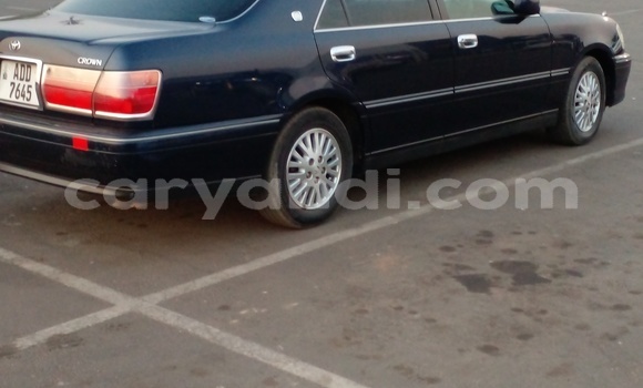 Nunua Ilio tumika Toyota Crown Bluu Gari ndani ya Kitwe nchini Zambia Nunua Ilio tumika Toyota Crown Bluu Gari ndani ya Kitwe nchini Zambia